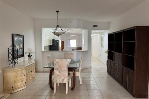Купить кондоминиум в Тамарак, Флорида 5 комнат, 158.4м2, № 2241110 - фото 13