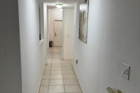 Купить кондоминиум в Тамарак, Флорида 5 комнат, 158.4м2, № 2241110 - фото 5