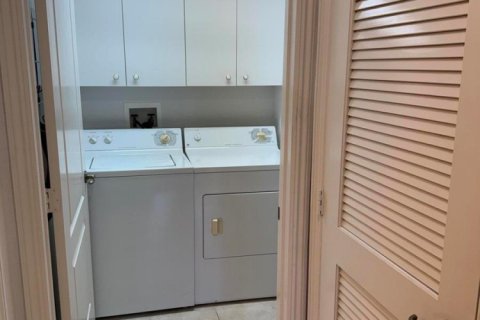 Купить кондоминиум в Тамарак, Флорида 5 комнат, 158.4м2, № 2241110 - фото 30