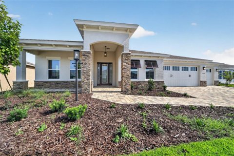 House in Ocala, Florida 3 bedrooms, 205.41 sq.m. № 2405085 - photo 6