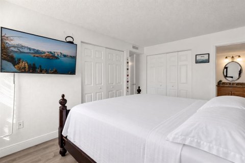 Condo in Orlando, Florida, 2 bedrooms  № 2369315 - photo 10