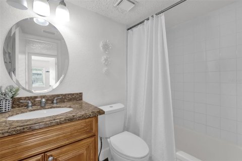 Condo in Orlando, Florida, 2 bedrooms  № 2369315 - photo 9
