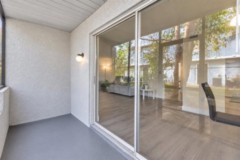 Condo in Orlando, Florida, 2 bedrooms  № 2369315 - photo 13