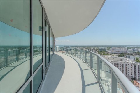 Снять в аренду кондоминиум в Сент-Питерсберг, Флорида 5 комнат, 246.93м2, № 2106027 - фото 11