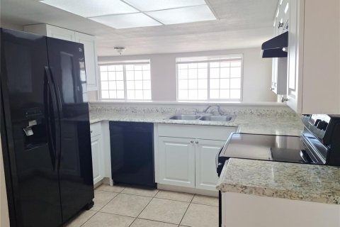 Casa en venta en Holiday, Florida, 3 dormitorios, 141.4 m2 № 1722202 - foto 5