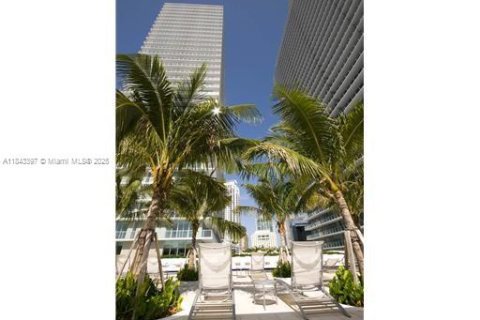 Condo in Miami, Florida, 2 bedrooms  № 1936342 - photo 9