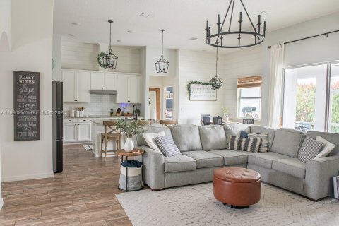 Villa ou maison à vendre à Port St. Lucie, Floride: 4 chambres, 221.01 m2 № 2058982 - photo 3