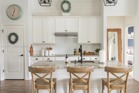 Villa ou maison à vendre à Port St. Lucie, Floride: 4 chambres, 221.01 m2 № 2058982 - photo 7