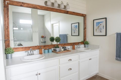 Villa ou maison à vendre à Port St. Lucie, Floride: 4 chambres, 221.01 m2 № 2058982 - photo 11