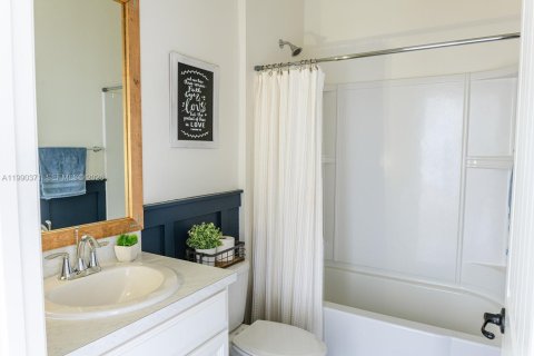 Villa ou maison à vendre à Port St. Lucie, Floride: 4 chambres, 221.01 m2 № 2058982 - photo 18