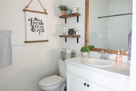 Villa ou maison à vendre à Port St. Lucie, Floride: 4 chambres, 221.01 m2 № 2058982 - photo 13