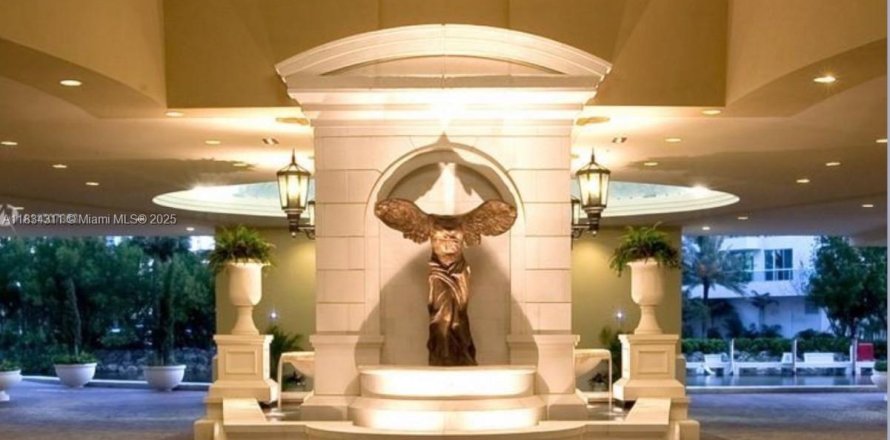 Condo à Sunny Isles Beach, Floride, 3 chambres  № 1817669