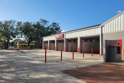 Commercial property in Seffner, Florida № 1724336 - photo 2