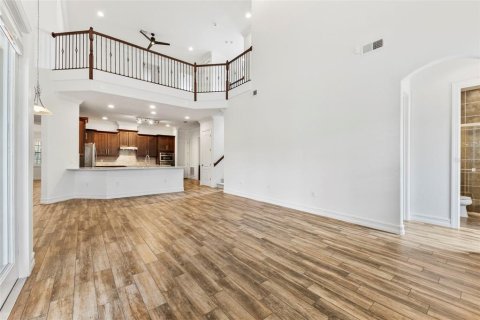 House in Orlando, Florida 5 bedrooms, 334.63 sq.m. № 1819668 - photo 15