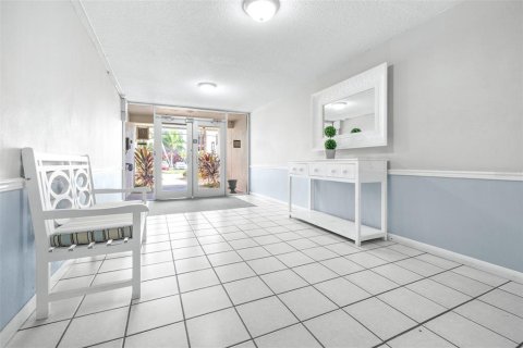 Condo in Tampa, Florida, 1 bedroom № 2092010 - photo 24
