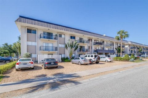 Condo in Tampa, Florida, 1 bedroom № 2092010