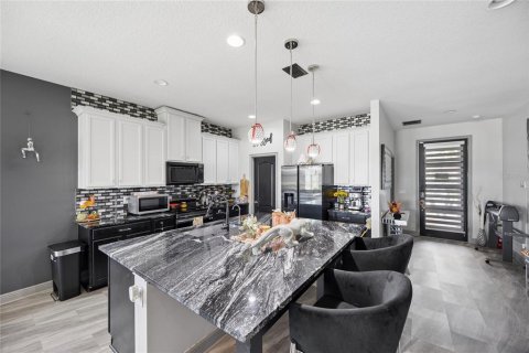 Villa ou maison à vendre à Saint Cloud, Floride: 4 chambres, 176.61 m2 № 2396646 - photo 4