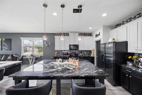 Villa ou maison à vendre à Saint Cloud, Floride: 4 chambres, 176.61 m2 № 2396646 - photo 2
