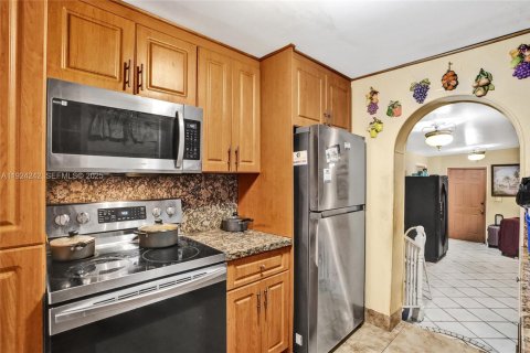 Casa en venta en Hollywood, Florida, 4 dormitorios, 171.59 m2 № 2076746 - foto 27