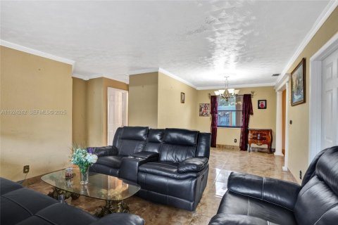 Casa en venta en Hollywood, Florida, 4 dormitorios, 171.59 m2 № 2076746 - foto 29