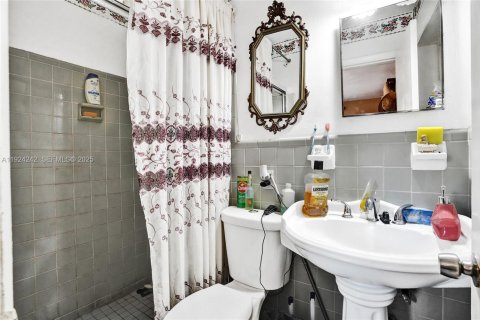 Casa en venta en Hollywood, Florida, 4 dormitorios, 171.59 m2 № 2076746 - foto 25