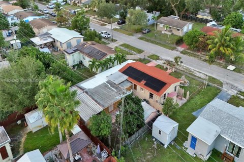Casa en venta en Hollywood, Florida, 4 dormitorios, 171.59 m2 № 2076746 - foto 8