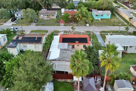 Casa en venta en Hollywood, Florida, 4 dormitorios, 171.59 m2 № 2076746 - foto 7