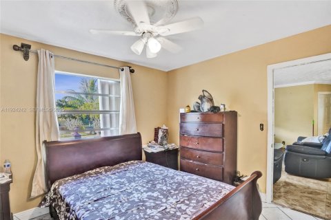 Casa en venta en Hollywood, Florida, 4 dormitorios, 171.59 m2 № 2076746 - foto 22