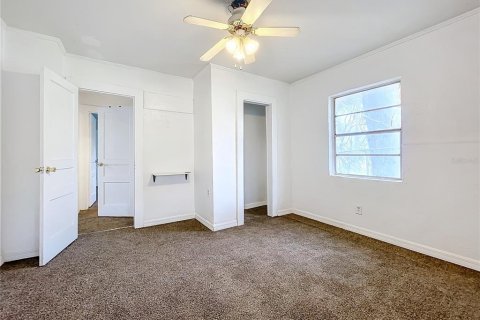 House in Leesburg, Florida 3 bedrooms, 138.24 sq.m. № 1513610 - photo 15
