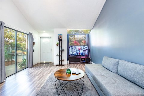 Купить таунхаус в Норт-Лодердейл, Флорида 1 спальня, 88.72м2, № 2011239 - фото 8