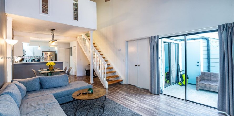 Таунхаус в Норт-Лодердейл, Флорида 1 спальня, 88.72м2 № 2011239