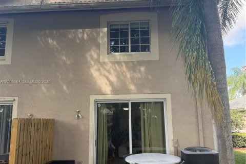 Townhouse in Weston, Florida 4 bedrooms, 161.37 sq.m. № 2071055 - photo 5