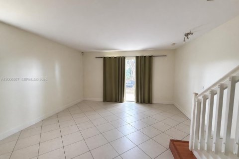 Townhouse in Weston, Florida 4 bedrooms, 161.37 sq.m. № 2071055 - photo 7
