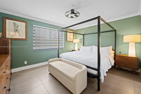 Condominio en venta en Pembroke Pines, Florida, 2 dormitorios, 91.51 m2 № 1844206 - foto 16