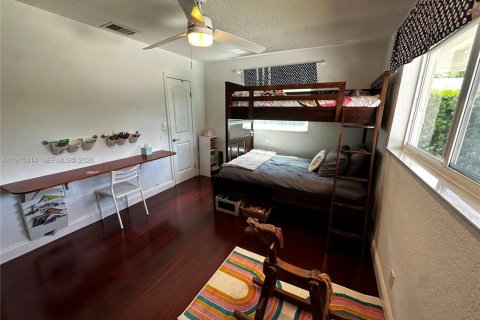 Купить виллу или дом в Холливуд, Флорида 7 комнат, 219.44м2, № 2042317 - фото 12