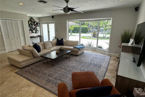 Купить виллу или дом в Холливуд, Флорида 7 комнат, 219.44м2, № 2042317 - фото 10