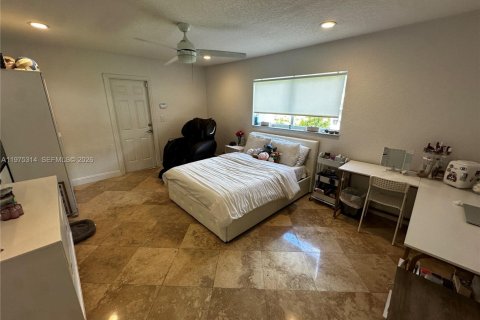 Купить виллу или дом в Холливуд, Флорида 7 комнат, 219.44м2, № 2042317 - фото 20