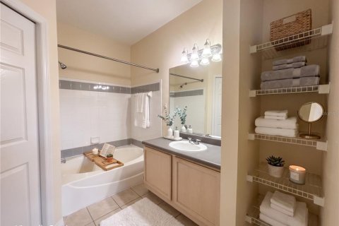 Condominio en alquiler en Orlando, Florida, 2 dormitorios, 114.55 m2 № 2100084 - foto 14