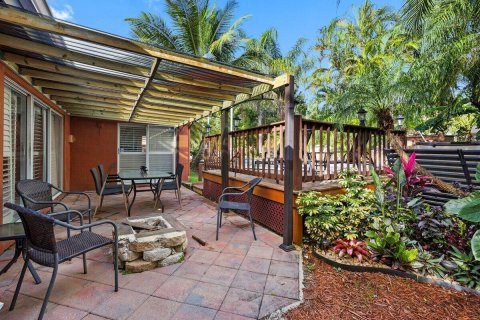 House in Pembroke Pines, Florida 3 bedrooms, 167.5 sq.m. № 2146967 - photo 26