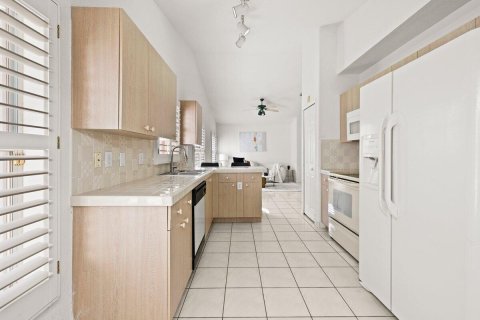 House in Pembroke Pines, Florida 3 bedrooms, 167.5 sq.m. № 2146967 - photo 13