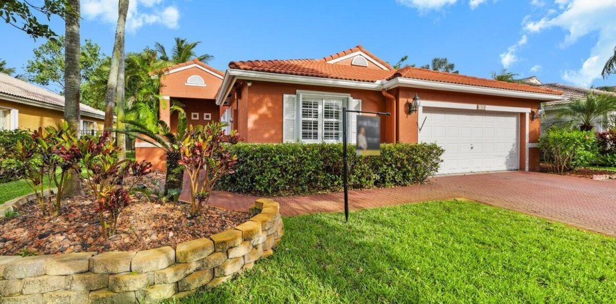 House in Pembroke Pines, Florida 3 bedrooms, 167.5 sq.m. № 2146967