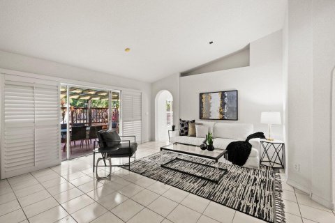 House in Pembroke Pines, Florida 3 bedrooms, 167.5 sq.m. № 2146967 - photo 4