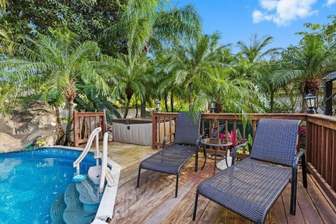 House in Pembroke Pines, Florida 3 bedrooms, 167.5 sq.m. № 2146967 - photo 28