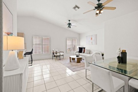 House in Pembroke Pines, Florida 3 bedrooms, 167.5 sq.m. № 2146967 - photo 7