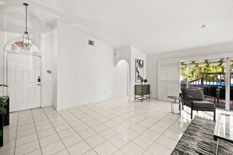 House in Pembroke Pines, Florida 3 bedrooms, 167.5 sq.m. № 2146967 - photo 6