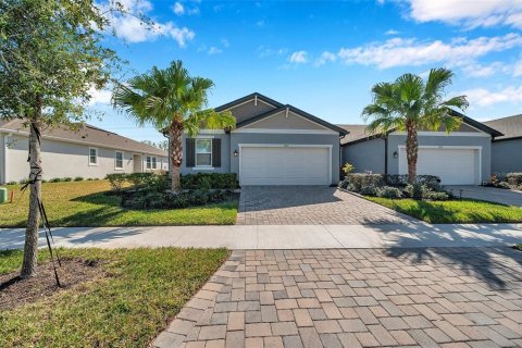 Villa ou maison à THE PRESERVE AT LA PALOMA à Sun City Center, Floride 3 chambres, 161.28 m2 № 2113970
