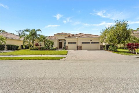 House in Sarasota, Florida 4 bedrooms, 286.23 sq.m. № 2113982