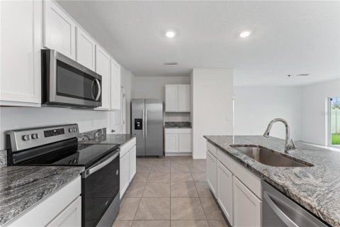 Casa en venta en Wesley Chapel, Florida, 4 dormitorios, 209.96 m2 № 1904093 - foto 3
