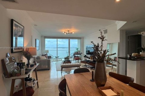 Condominio en alquiler en Miami, Florida, 2 dormitorios, 89.19 m2 № 1926412 - foto 9