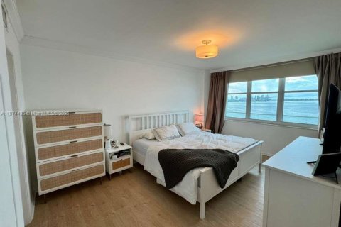 Condominio en alquiler en Miami, Florida, 2 dormitorios, 89.19 m2 № 1926412 - foto 11